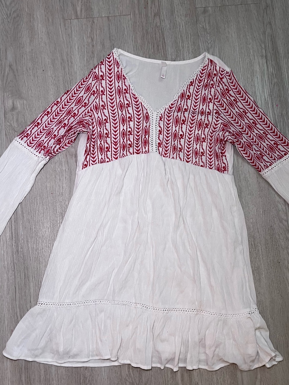 Xhilaration White Dress with Red Boho Embroidered Bodice and Long Sleeves Large